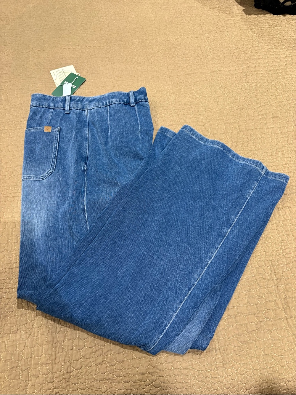 HALARA Wide Leg Pull on Jeans in Blue